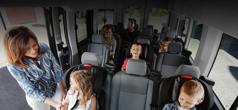 Large family in Maui van rental